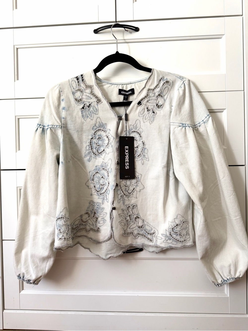 Express Light Wash Denim Cutout Embroidered Rose Button Blouse Small NWT